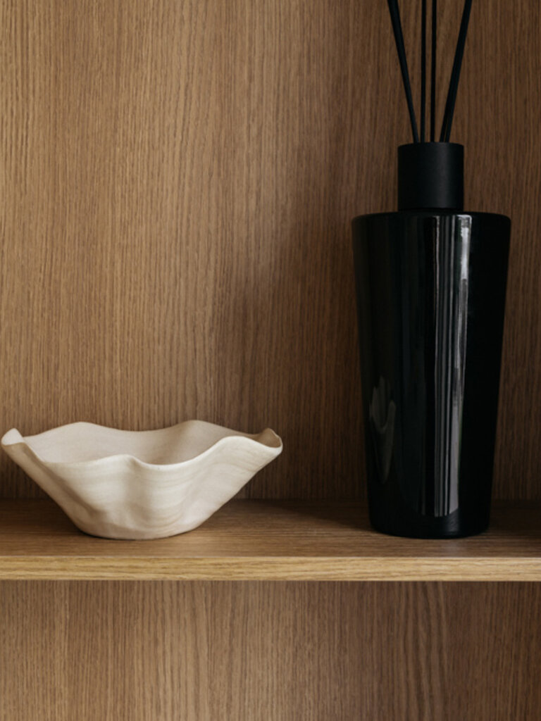 Handgemaakte aardewerken schaal Kate 25 x 8 cm ecru