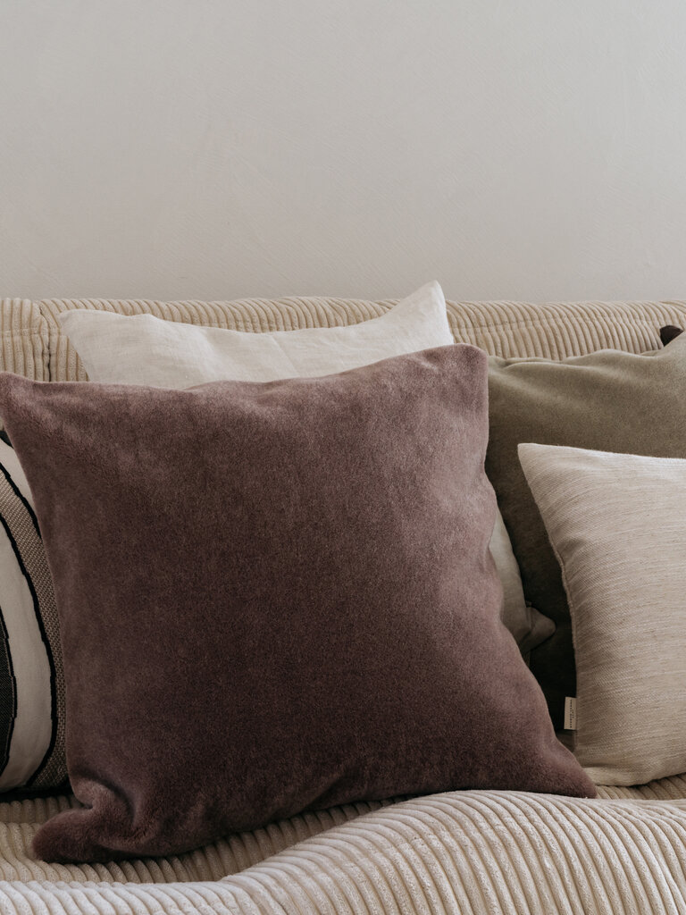 Luxurious mohair cushion cover Amy aubergine 50x50 cm