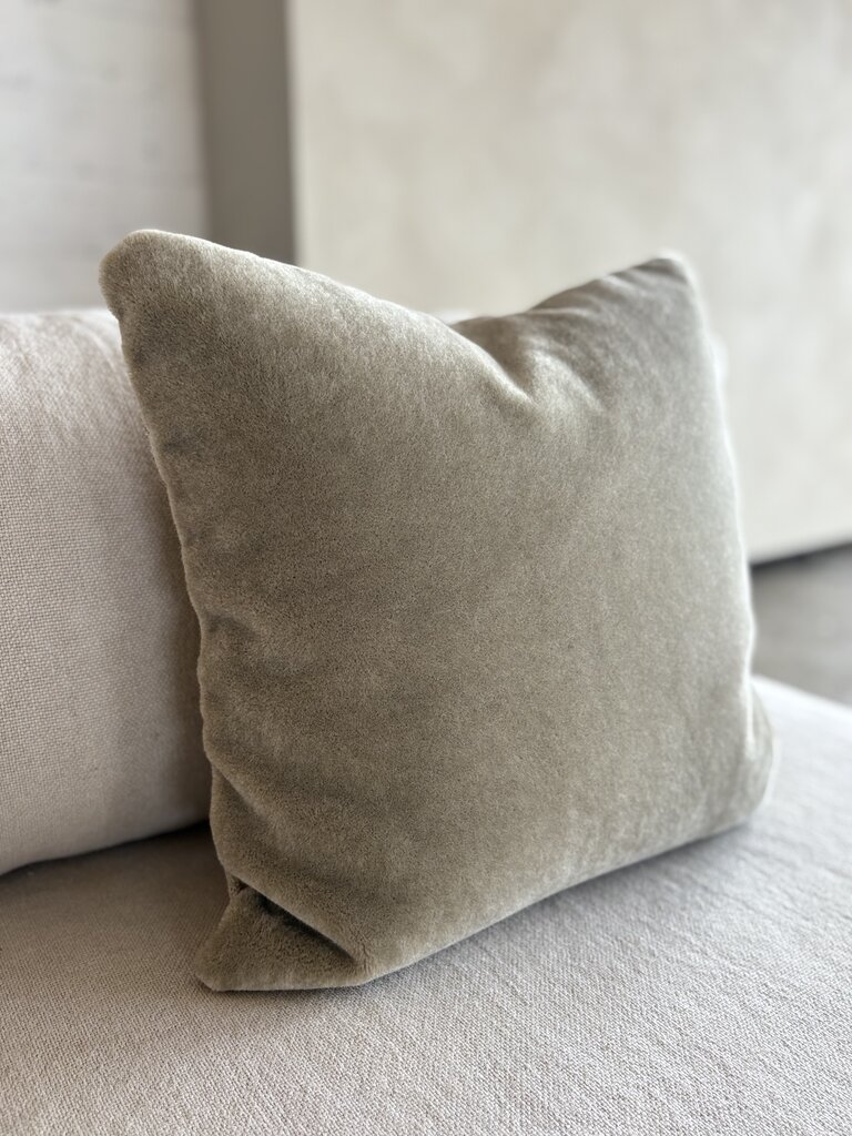Luxurious mohair cushion Amy grey-green 50x50 cm
