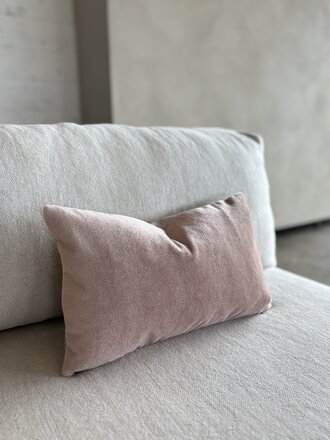 Satijn mohair sierkussen Sara blush 50x30 cm