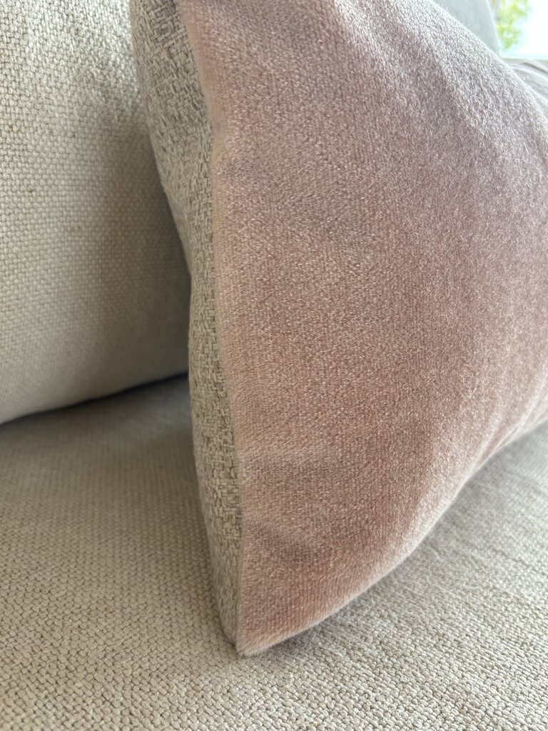 Satin mohair cushion Sara blush 50x30 cm