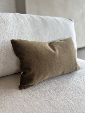 Satin mohair cushion Sara tobacco 50x30 cm