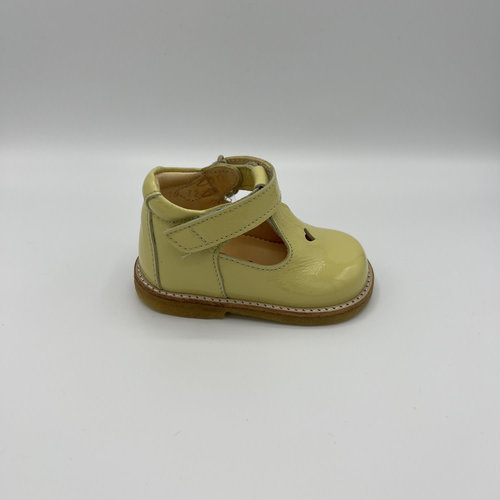 angulus STARTER MARY JANE WITH HEART AND VELCRO light yellow