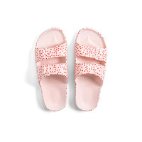 LOVE 2.0 ROSA Red hearts print on pale pink slides