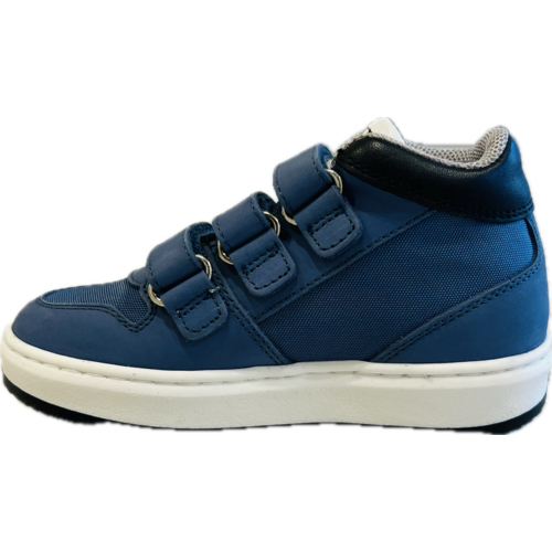 hip shoe style Sneaker jeans combi