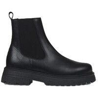 Chelsea boot with track sole black