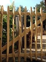Castanea Kastanje poort Courbefy
