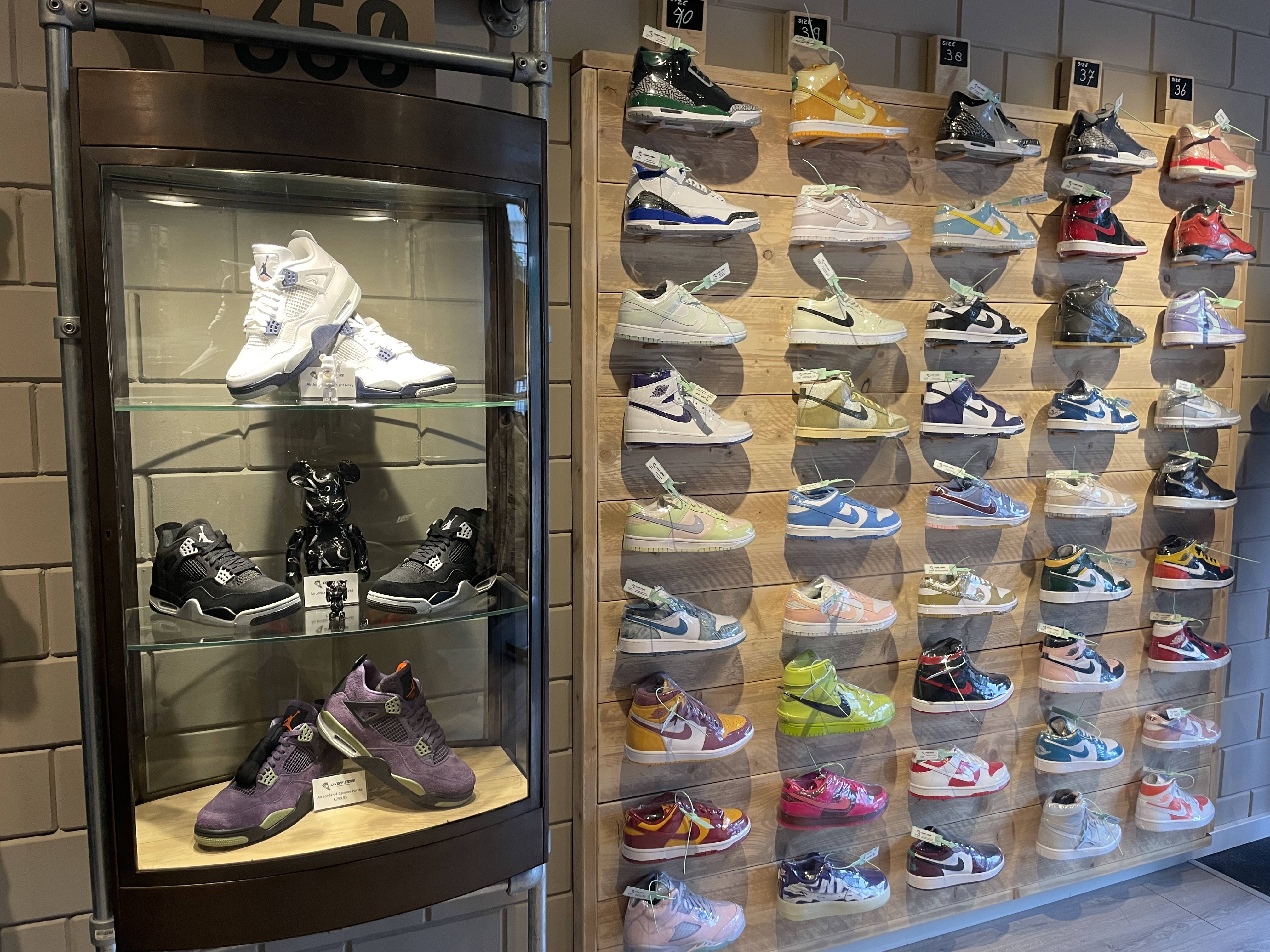 kralen toetje inflatie Livery Store, sneakers and more. - Livery Store