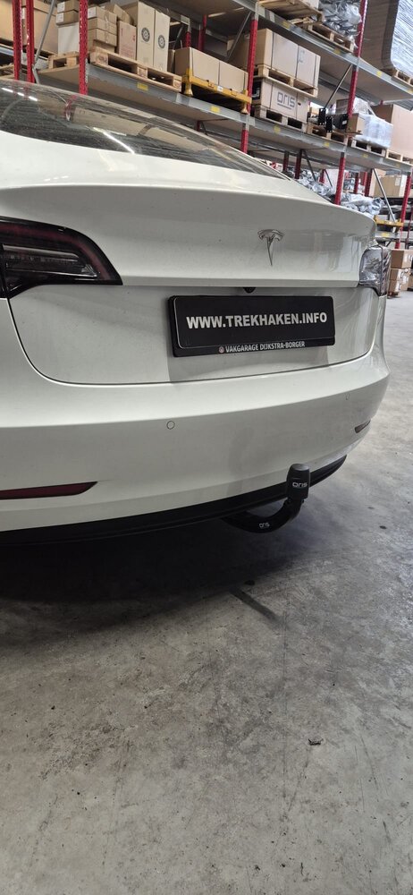 ORIS Trekhaak Tesla Model 3 01/2017 - nu afneembaar ORIS Trekhaak Tesla Model 3 01/2017 - nu afneembaar