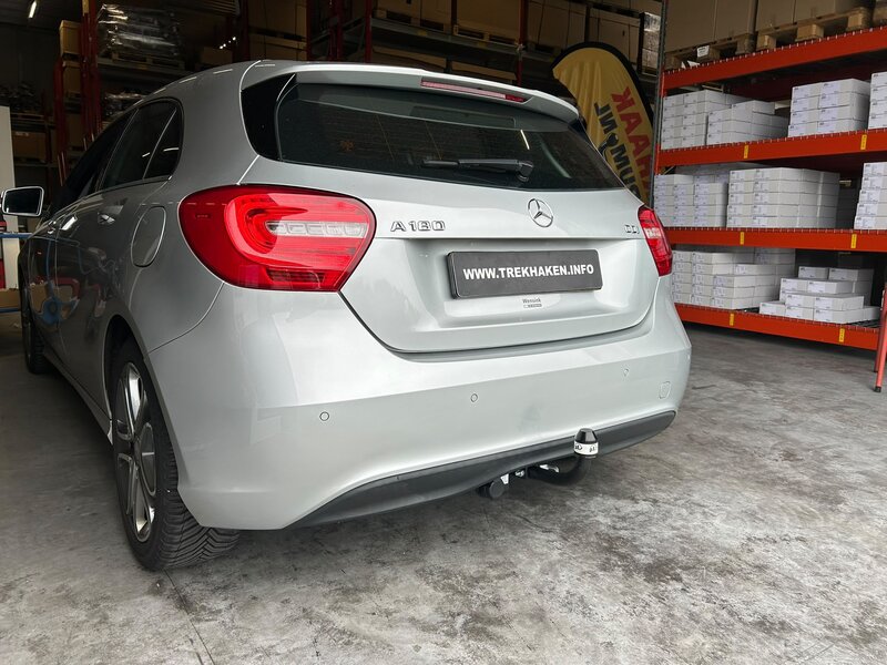 GDW Trekhaak Mercedes A/B-klasse W176/W246 vast