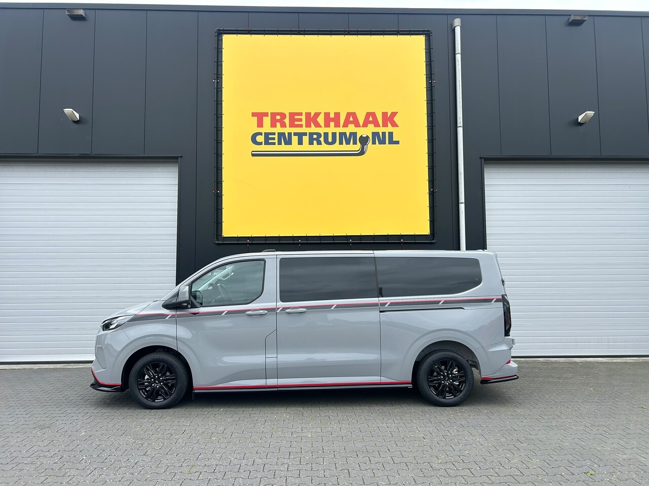 Brink Trekhaak VW Transporter T7 / Ford Transit custom 12/2023 - nu afneembaar Brink Trekhaak VW Transporter T7 / Ford Transit custom 12/2023 - nu afneembaar