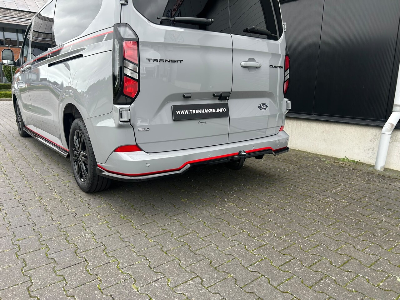 Brink Trekhaak VW Transporter T7 / Ford Transit custom 12/2023 - nu afneembaar Brink Trekhaak VW Transporter T7 / Ford Transit custom 12/2023 - nu afneembaar