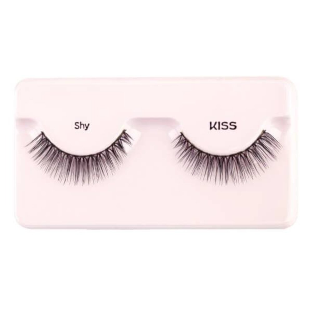 Kiss Kiss Looks So Natural Lashes Shy Kiss Kiss Looks So Natural Lashes Shy