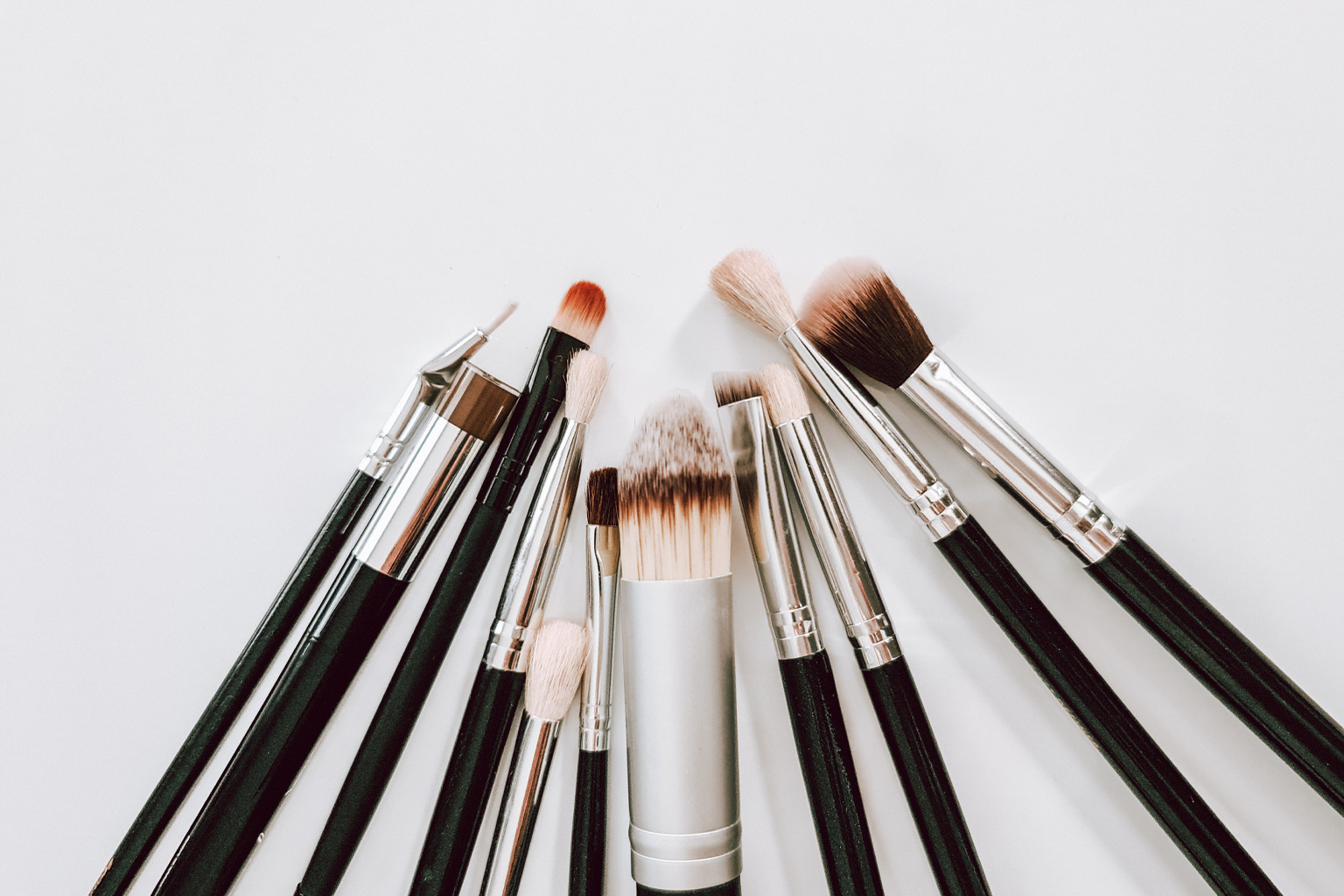 The Spot blog - Hoevaak moet je je make-up kwasten schoonmaken?