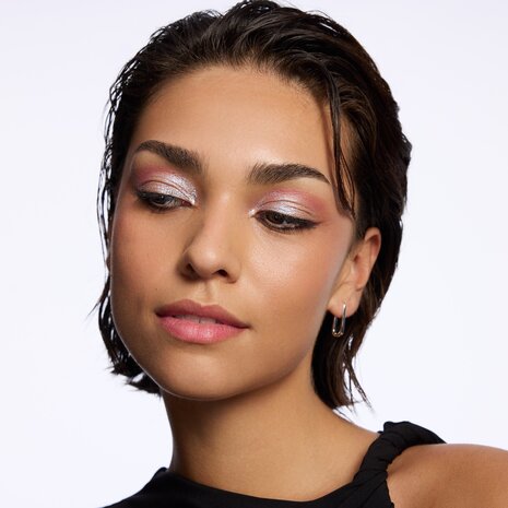 Catrice Catrice Space Glam Liquid Chrome Eyeshadow 010 Milky Way