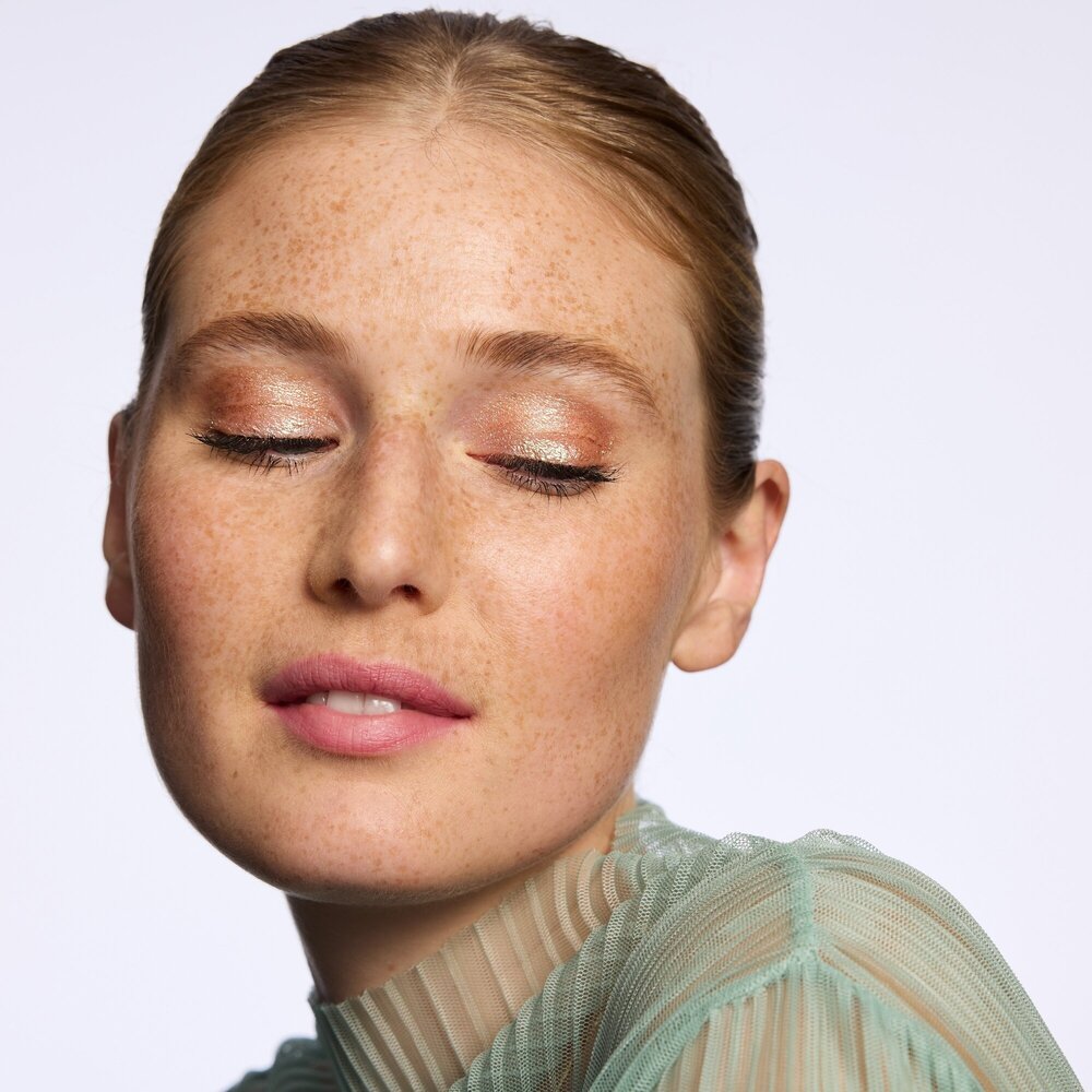 Catrice Catrice Space Glam Liquid Chrome Eyeshadow 030 Galactic Glamour Catrice Catrice Space Glam Liquid Chrome Eyeshadow 030 Galactic Glamour