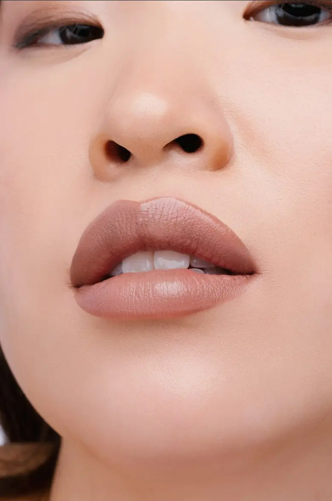 Jeffree Star Cosmetics Jeffree Star Cosmetics Shiny Trap Lipstick  Dirt Road Jeffree Star Cosmetics Jeffree Star Cosmetics Shiny Trap Lipstick  Dirt Road