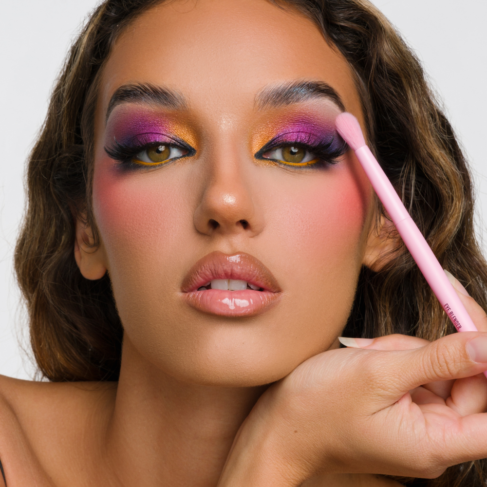 Jeffree Star Cosmetics Jeffree Star Cosmetics Eye Brushes Eye Blender JS4 Jeffree Star Cosmetics Jeffree Star Cosmetics Eye Brushes Eye Blender JS4