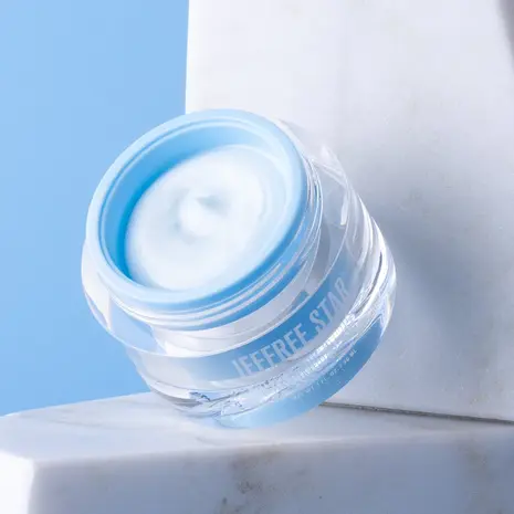 Jeffree Star Cosmetics Jeffree Star Cosmetics Wyoming Winter Ultra Rich Crème Moisturizer Jeffree Star Cosmetics Jeffree Star Cosmetics Wyoming Winter Ultra Rich Crème Moisturizer