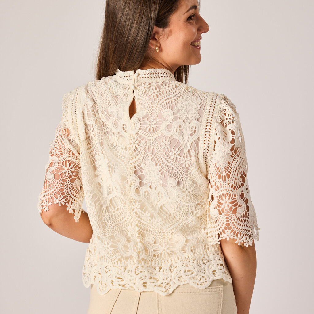 Sandy lace top
