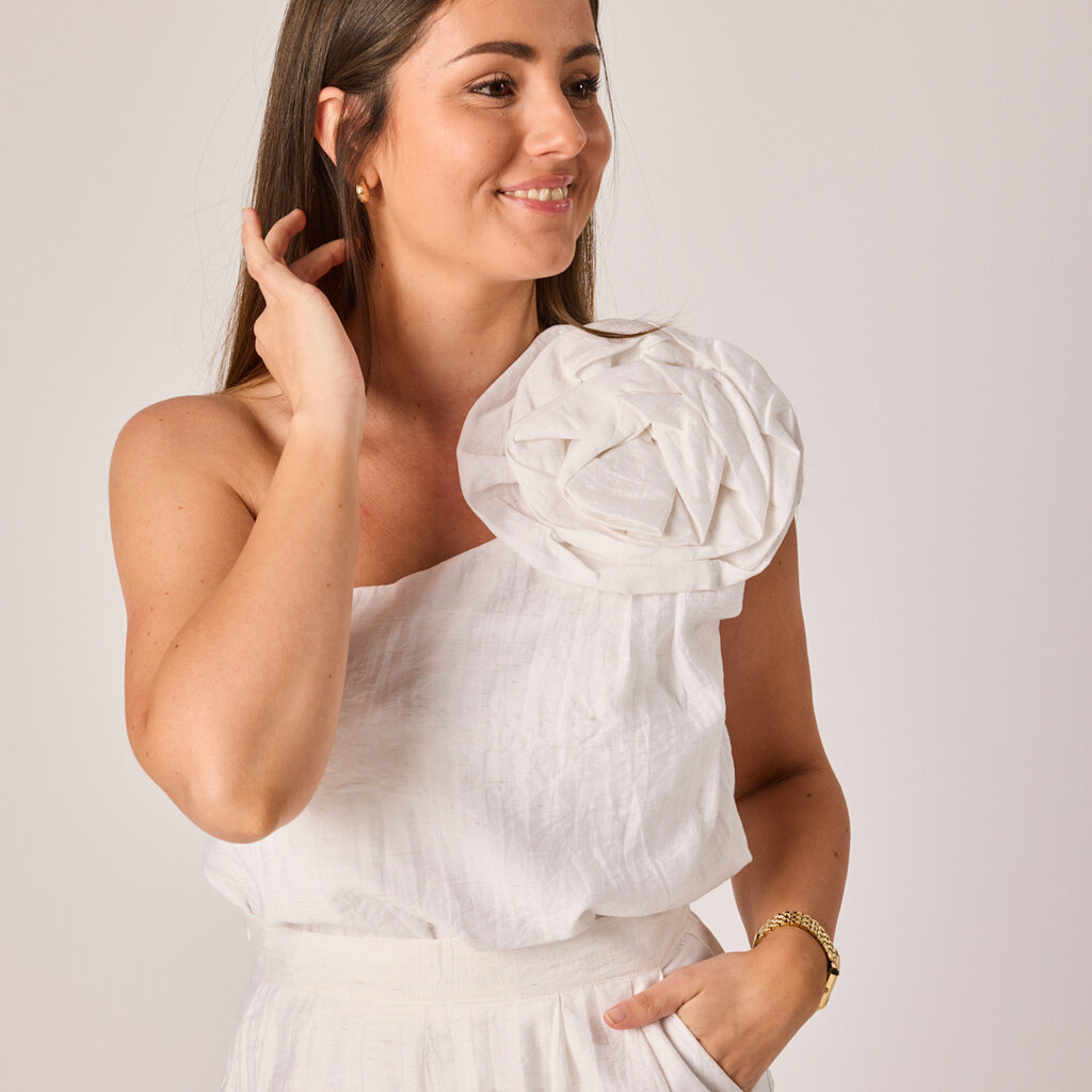 Bonny off-shoulder top