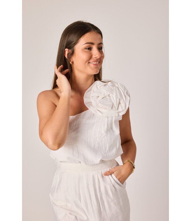 Bonny off-shoulder top