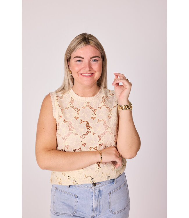 Lucia lace top