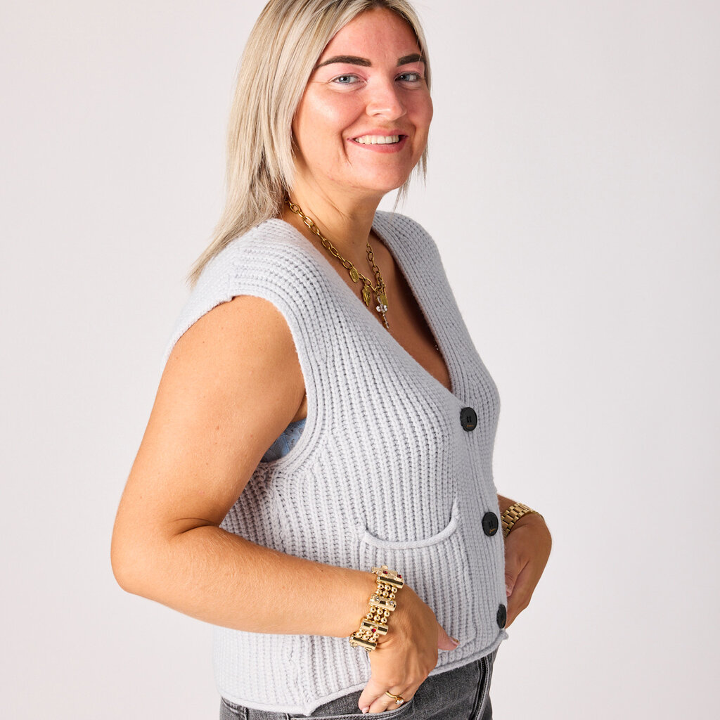 Chloe sleevless cardigan