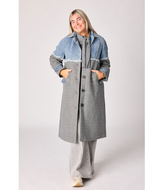 Mona trench