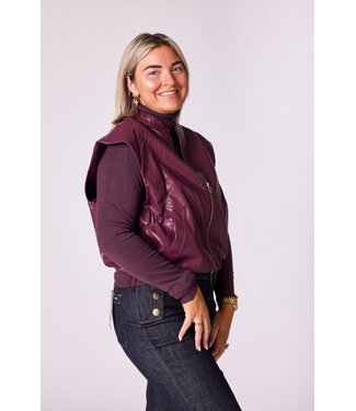 Alma mouwloos vest in vegan leather