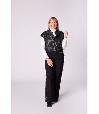 Alma  mouwloos vest in vegan leather