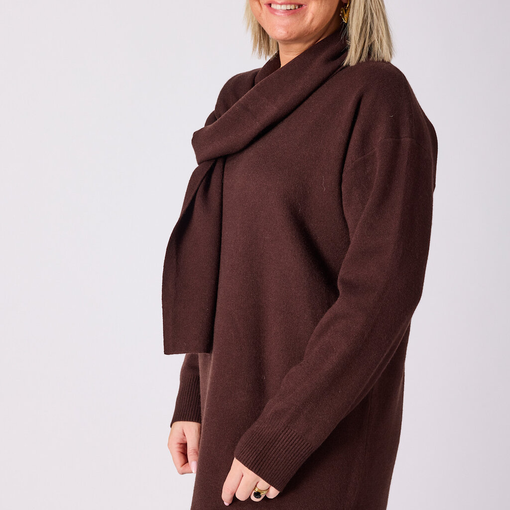 Calinda knitted dress