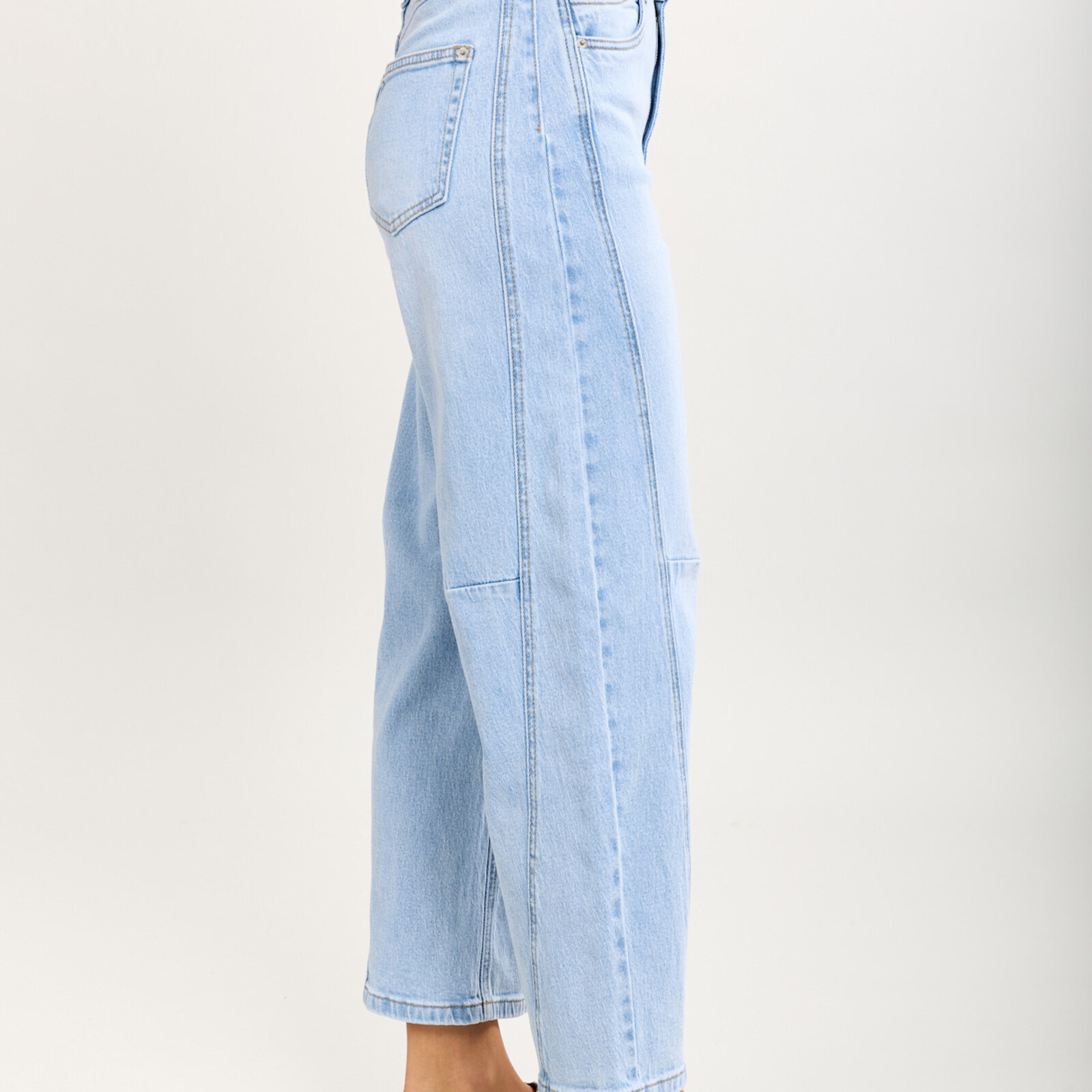 Tess barrel jeans