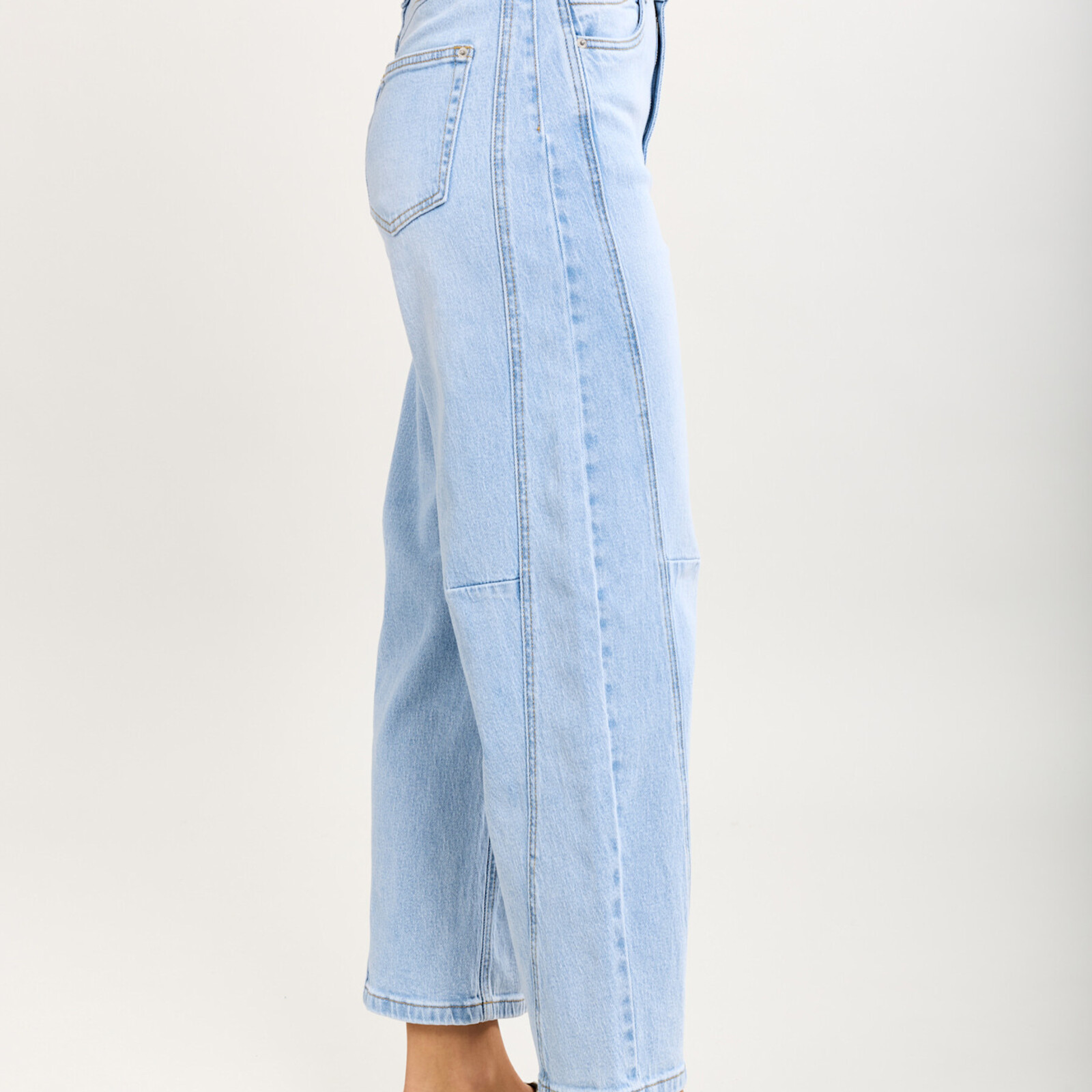 Tess barrel jeans