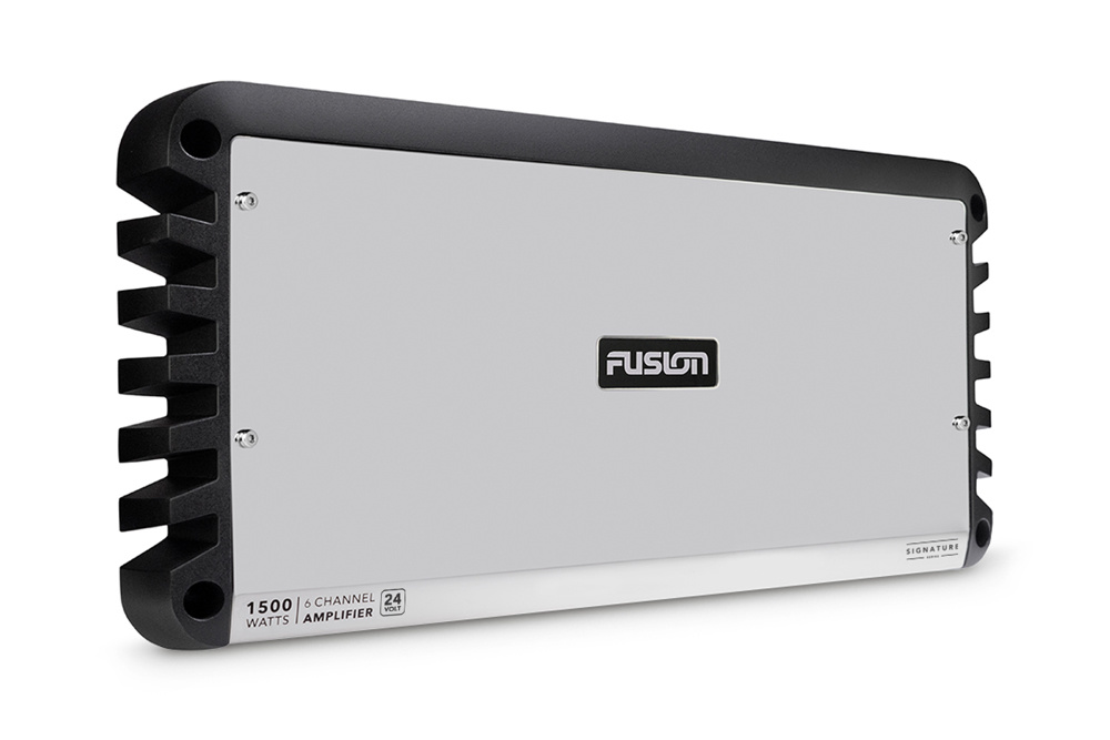 Fusion SG-24DA61500 6-KANAALS 24 VOLT VERSTERKER