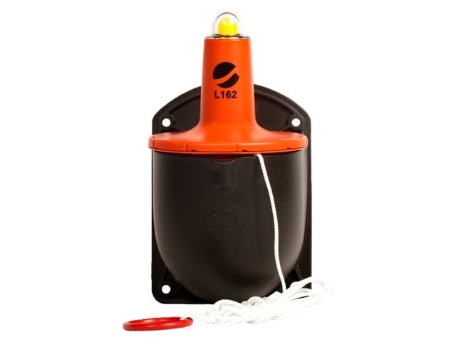Besto Daniamant L162 lifebuoy light + bracket
