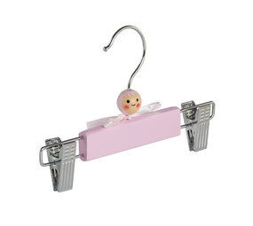 DER KLEIDERBÜGELRIESE Babykleiderbügel Lotusholz rosa lackiert mit anti-rutsch Klammern