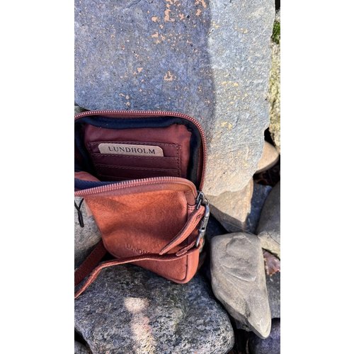 Lundholm Lundholm telefoontasje dames leer bruin cognac - schoudertasje dames crossbody - tas dames schoudertas leer | Scandinavisch design - Lillehammer serie