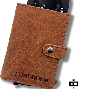 Lundholm Lundholm leren heren pasjeshouder creditcardhouder - Portemonnee heren pasjeshouder leer RFID safe - mannen cadeautjes | Donsö Serie Bruin Cognac Lundholm Lundholm leren heren pasjeshouder creditcardhouder - Portemonnee heren pasjeshouder leer RFID safe - mannen cadeautjes | Donsö Serie Bruin Cognac