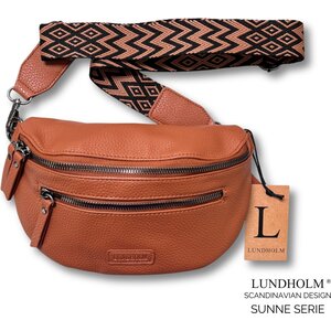 Lundholm Sunne – Heuptasje Dames met Dubbele Rits – Cognac Lundholm Sunne – Heuptasje Dames met Dubbele Rits – Cognac