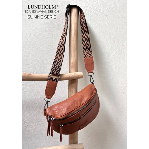 Lundholm Lundholm heuptasje dames - fanny pack dames festival tasje - cadeau voor vriendin - dubbele rits | Scandinavian Design - Sunne Serie Cognac Lundholm Lundholm heuptasje dames - fanny pack dames festival tasje - cadeau voor vriendin - dubbele rits | Scandinavian Design - Sunne Serie Cognac