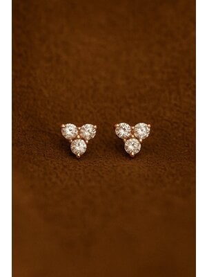Lundholm Lundholm Luxe 925 Sterling Zilver Studs Oorbellen Oorstekers Zilver Zirkonia 4 mm Driehoek Oorknopjes