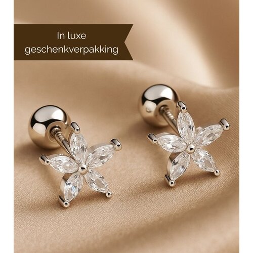 Lundholm Lundholm Luxe 925 Sterling Zilver Kleine Oorbellen Dames Bloem - Zilveren Oorknopjes Bloemen Design Minimalistisch - Vrouwen Cadeautjes - Scandinavisch Design