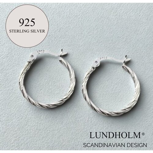 Lundholm Lundholm Luxe 925 Sterling Zilver Oorbellen Zilver - Oorringen Gedraaid Geometrisch 2cm - vrouwen cadeautjes tip - Scandinavisch Design