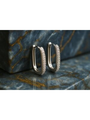 Lundholm Lundholm Luxe Rechthoekige Zirkonia Oorbellen Zilverkleurig (2 x 1.3 cm) – Premium Stainless Steel