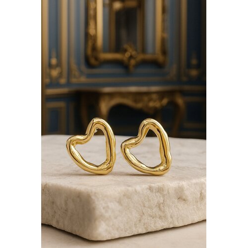 Lundholm Lundholm Oorbellen Hartjes - Geometrische Design Chunky - Premium Stainless Steel luxe Oorbellen Goudkleurig Gold Plated - vrouwen cadeautjes tip - in cadeau verpakking - Scandinavian Design