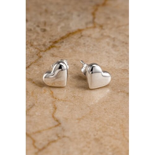 Lundholm Lundholm Kleine Oorknopjes Dames Zilverkleurig Hartje – Premium Stainless Steel Zilverkleurig – Kleine Massieve Hartjes (6 x 8 mm) Oorbellen – Subtiel & Elegant