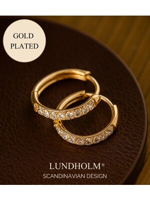 Lundholm Lundholm Luxe Oorringen Dames Goudkleurig – Premium Stainless Steel Gold PVD Plated – Kleine Hoops met Zirkonia Steentjes Lundholm Lundholm Luxe Oorringen Dames Goudkleurig – Premium Stainless Steel Gold PVD Plated – Kleine Hoops met Zirkonia Steentjes