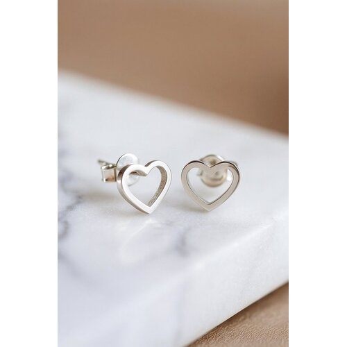 Lundholm Lundholm Kleine Oorknopjes Dames Goudkleurig Hart Sinterklaas Cadeautje Schoencadeautje Meisje - Premium Stainless Steel - Verguld - Subtiele Hartjes Oorbellen (0.75 x 0.65 cm) Lundholm Lundholm Kleine Oorknopjes Dames Goudkleurig Hart Sinterklaas Cadeautje Schoencadeautje Meisje - Premium Stainless Steel - Verguld - Subtiele Hartjes Oorbellen (0.75 x 0.65 cm)