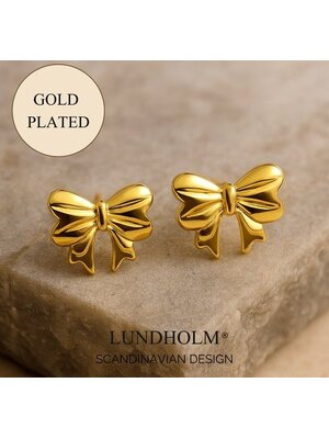 Lundholm Lundholm Oorknopjes Dames Strik - Premium Stainless Steel - Elegante Strik Oorbellen 1.3 x 1 cm - Luxe Geschenkverpakking Lundholm Lundholm Oorknopjes Dames Strik - Premium Stainless Steel - Elegante Strik Oorbellen 1.3 x 1 cm - Luxe Geschenkverpakking